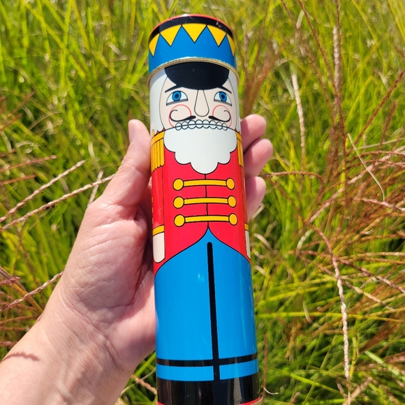 Vintage Nutcracker Tin ~ 1984 Avon ~ Imported from England ~ Toyland Soldier - Picture 2 of 16